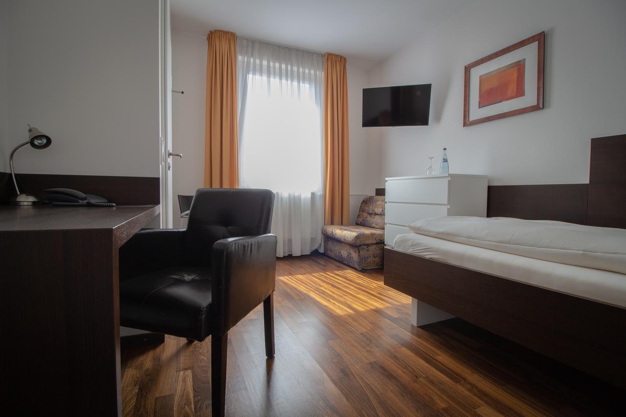 מאנהיים Hotel Goldene Gans מראה חיצוני תמונה
