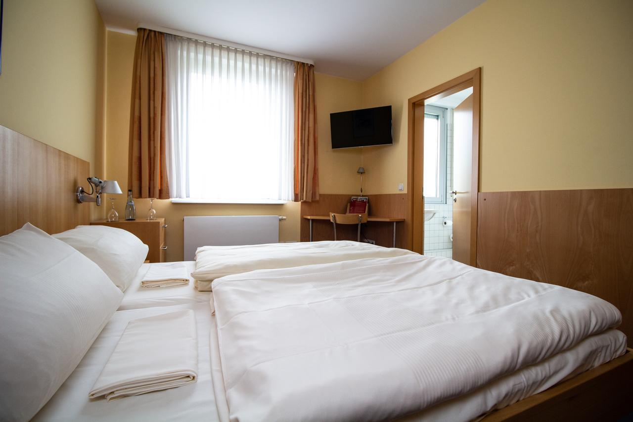 מאנהיים Hotel Goldene Gans מראה חיצוני תמונה